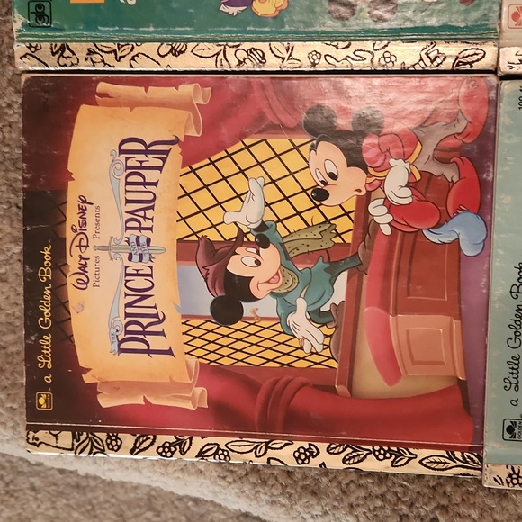 Lot of vintage Mickey Mouse golden books 7 total - Picture 6 of 9